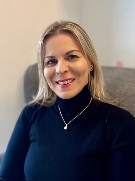 Bajory-Zsók Éva profilképe