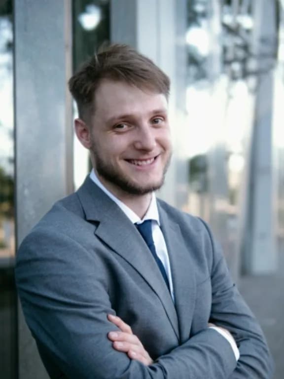 Antal Bálint profilképe