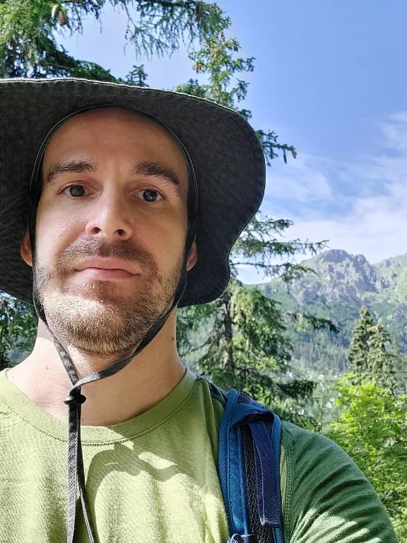 Dr. Somlyai László profilképe